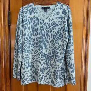 Susan Graver I Style V-Neck Blue Cheetah Metallic Print Sweater Woman's Size M